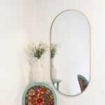 תמונת מראת גוף אובלית מסגרת מתכת דקה מידה 140X50 במגוון צבעים דגם אובלונג לארג' 7