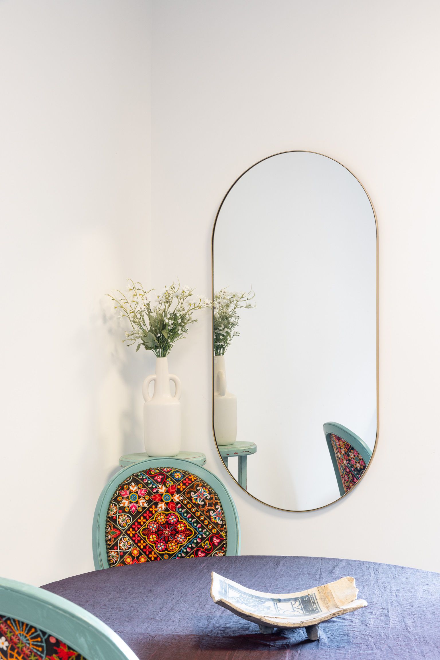 תמונת מראת גוף אובלית מסגרת מתכת דקה מידה 140X50 במגוון צבעים דגם אובלונג לארג' 7