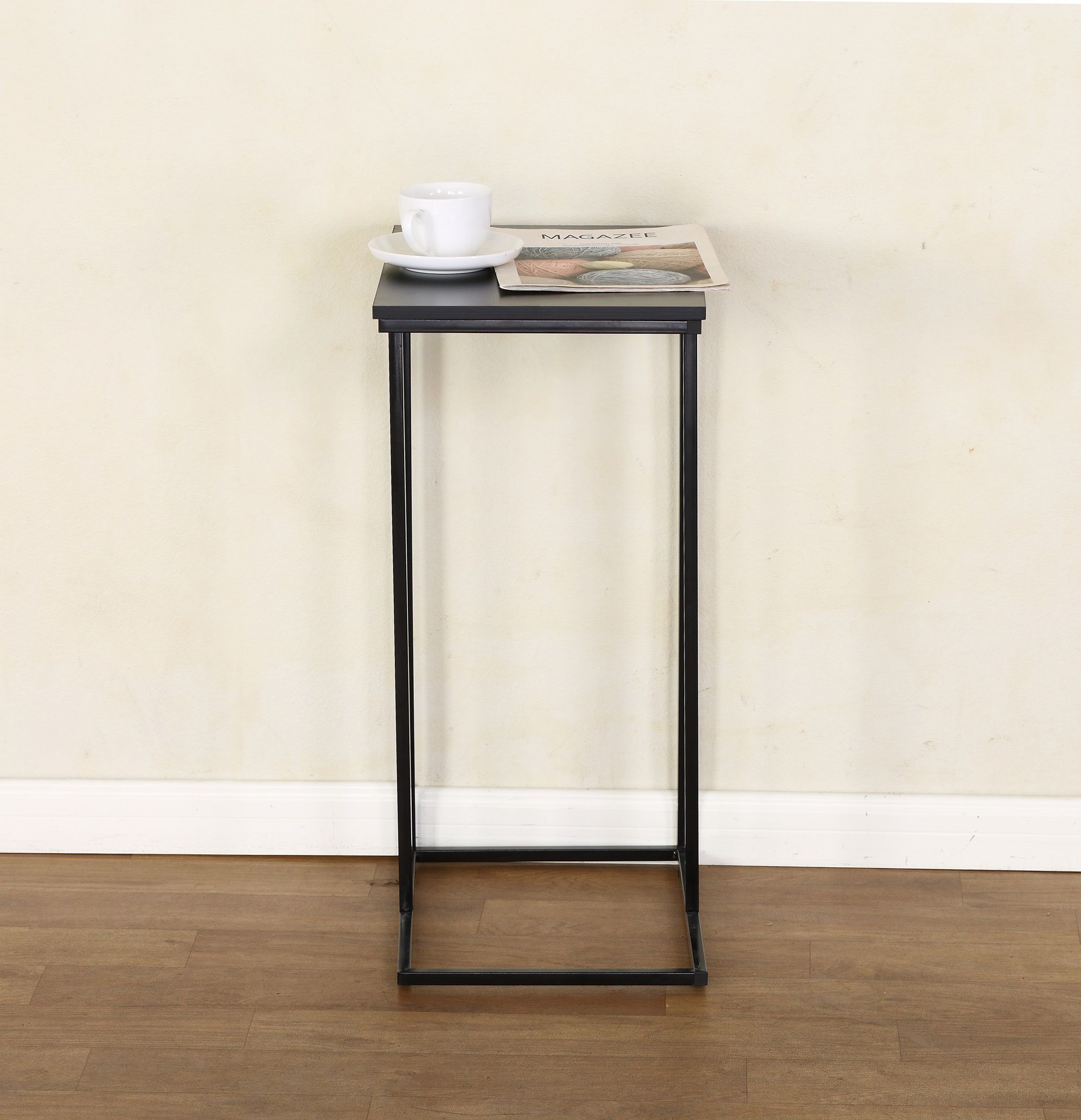 תמונת שולחן צד נשכן בגוון שחור עם רגליים מתכת מושחרת דגם ברזיל BRAZIL 5